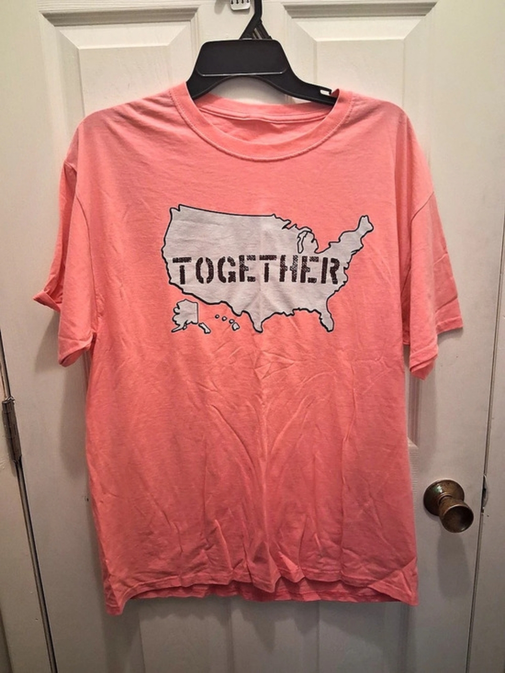 Graphic Short Sleeve Tee in Pink